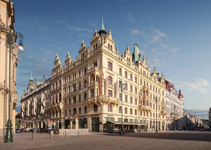 Kings CourtГотель